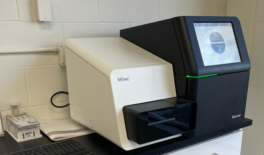 MiSeq DNA sequencing equipment